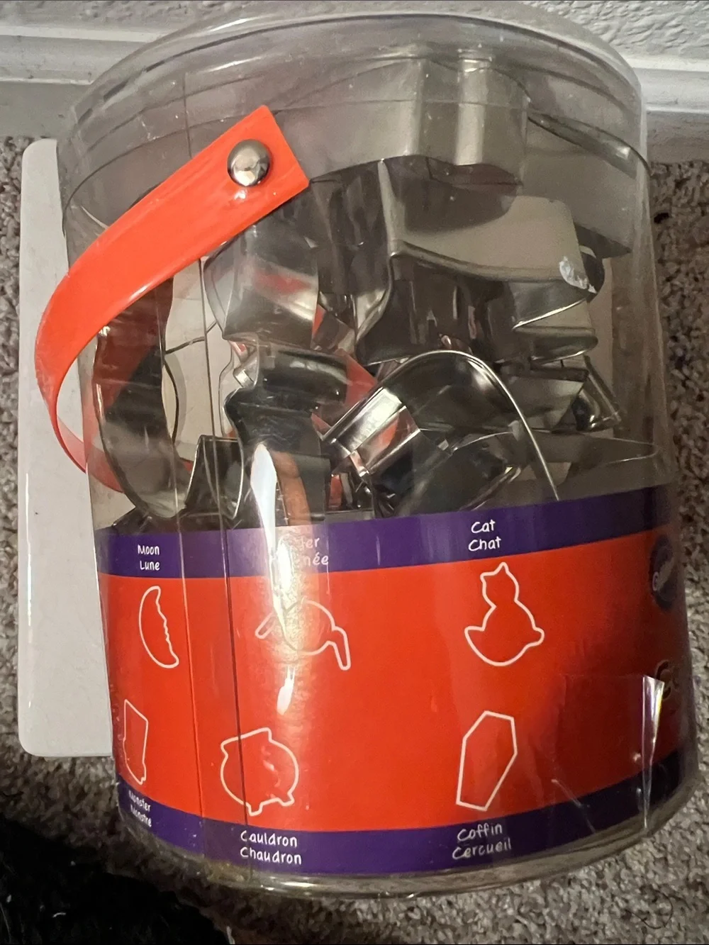 Wilton 2005 Halloween 18 Piece Cookie Cutter Set